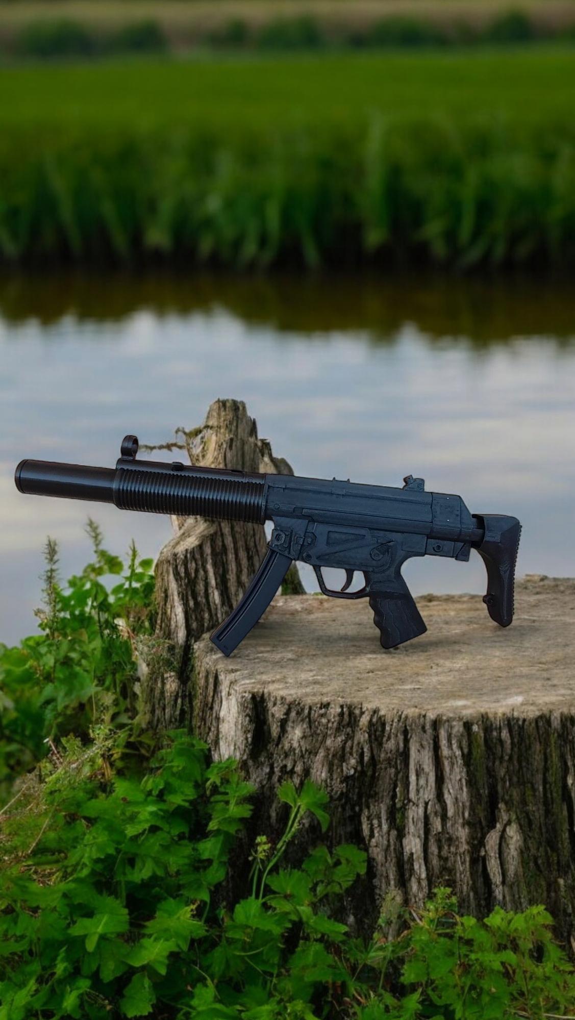 Susturuculu%20MP5%20Silah%20Maketi